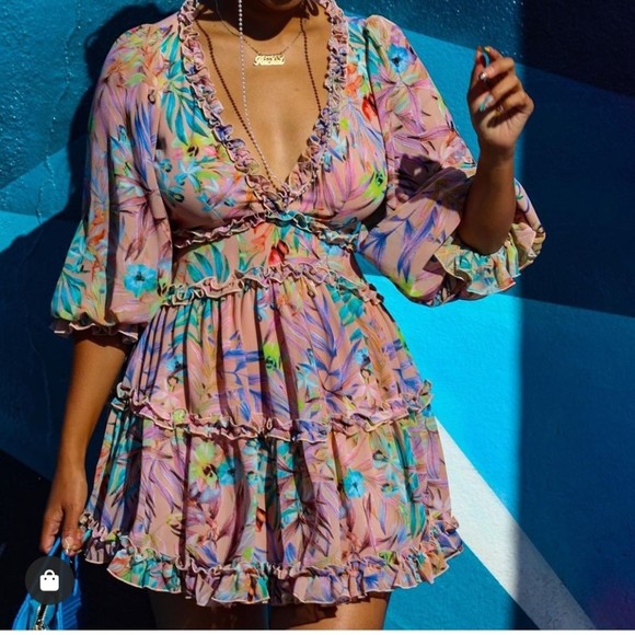 Meet your Posher, Cynthia - Picture 1 of 1